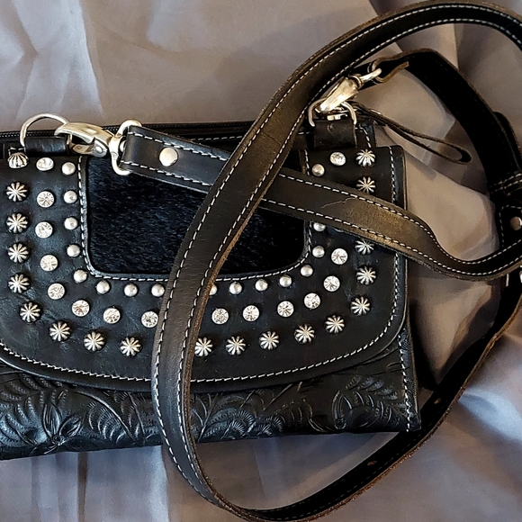 American West Genuine Leather Crossbody Bag - Picture 9 of 14